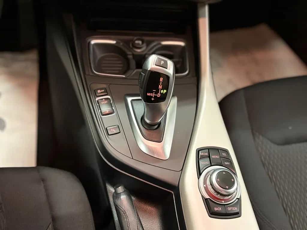BMW 1 Series 118i 1 Limousine | 2Hand | 8Fach | Automatik | 12/2015-photo-18