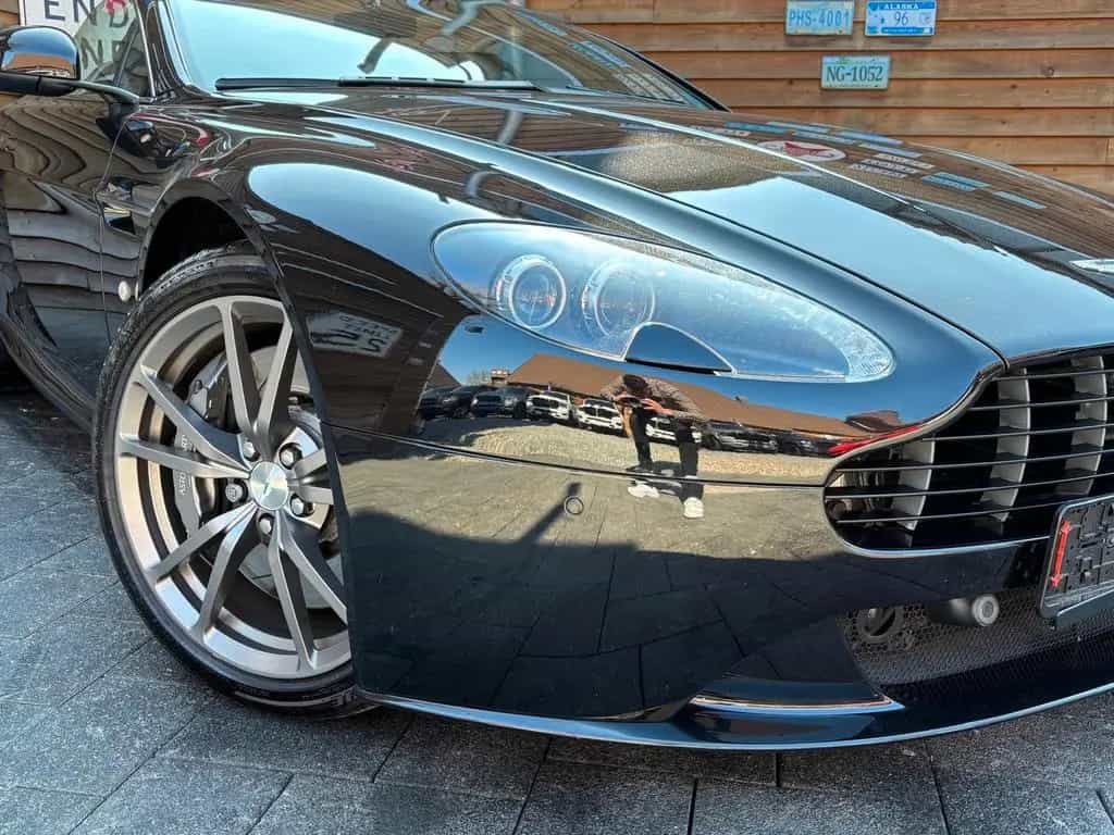 Aston Martin V8 Vantage Roadstar 10/2014-photo-1