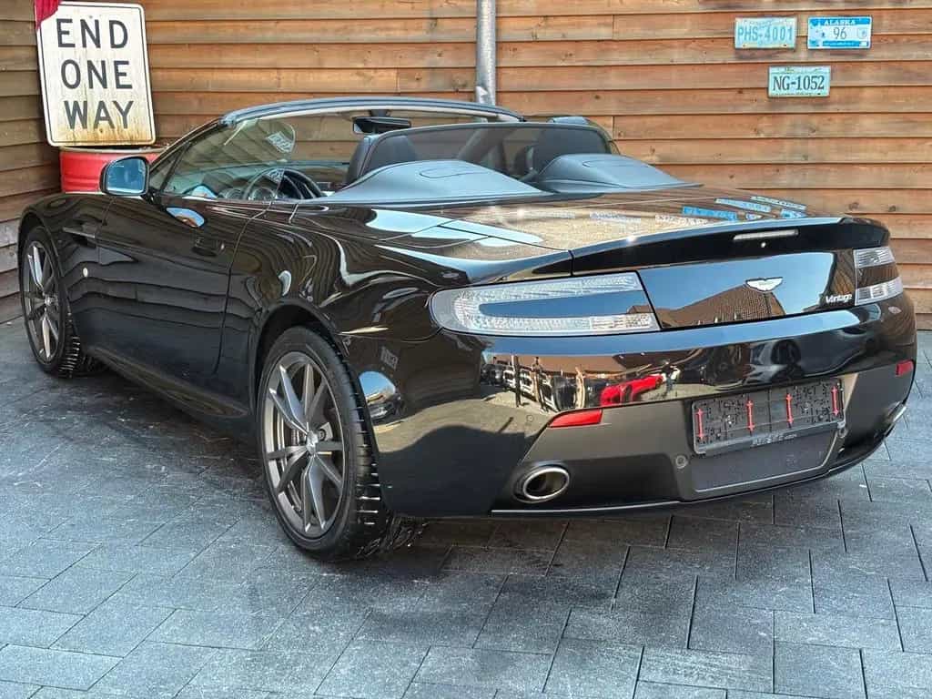 Aston Martin V8 Vantage Roadstar 10/2014-photo-21
