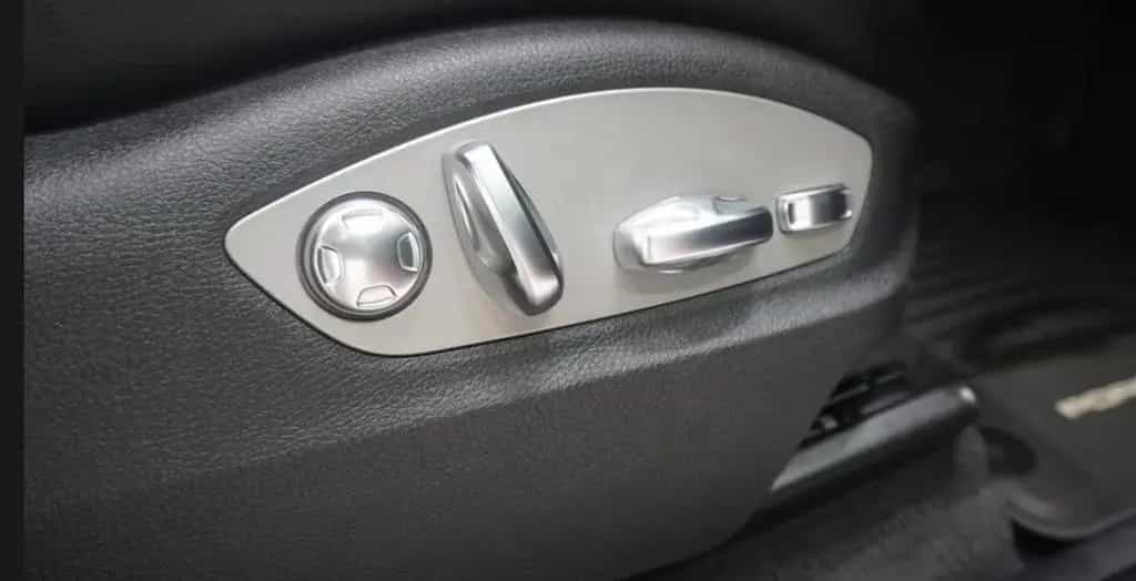Porsche Macan T Panorama*Standheizung 04/2023-photo-14