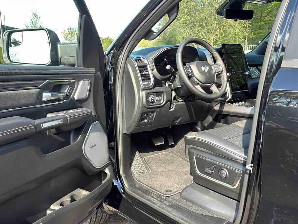 Dodge RAM Laramie Night Prem Luft MWK XB9 2Garantie null-photo-10