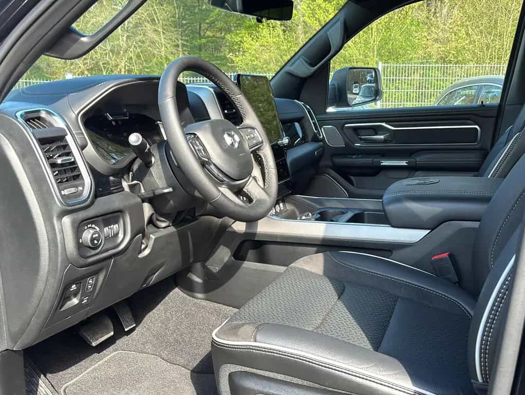 Dodge RAM Laramie Night Prem Luft MWK XB9 2Garantie null-photo-11