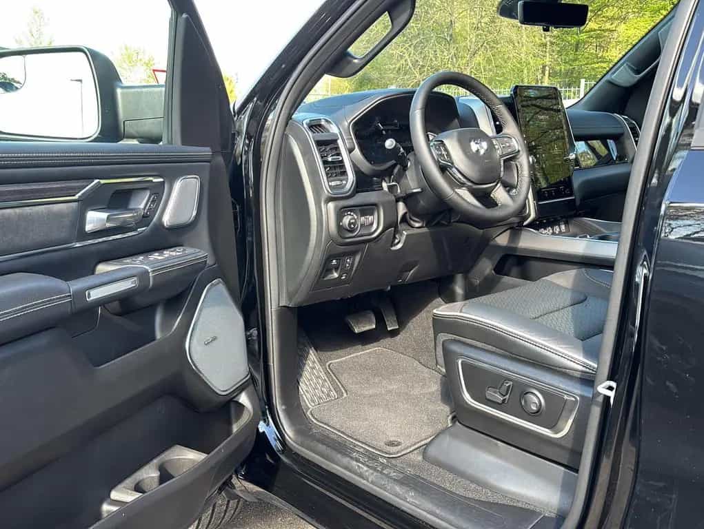 Dodge RAM Laramie Night Prem Luft MWK XB9 2Garantie null-photo-14