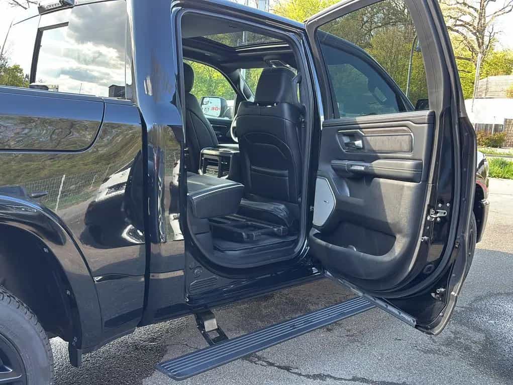 Dodge RAM Laramie Night Prem Luft MWK XB9 2Garantie null-photo-23