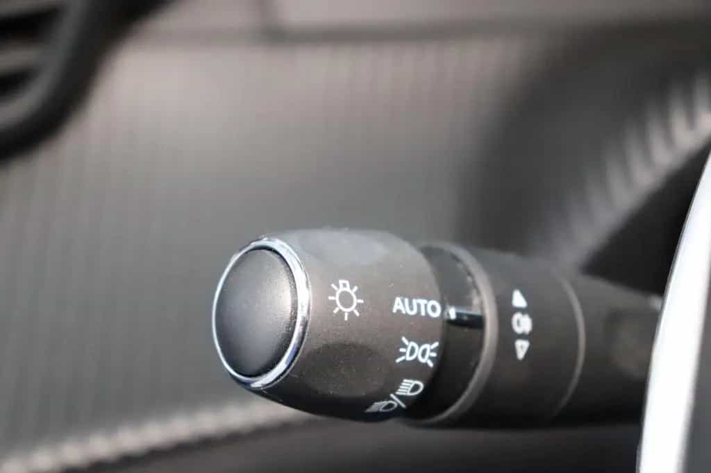 Peugeot 208 1.2i Allure Pack * HU / AU: neu 02/2022-photo-17
