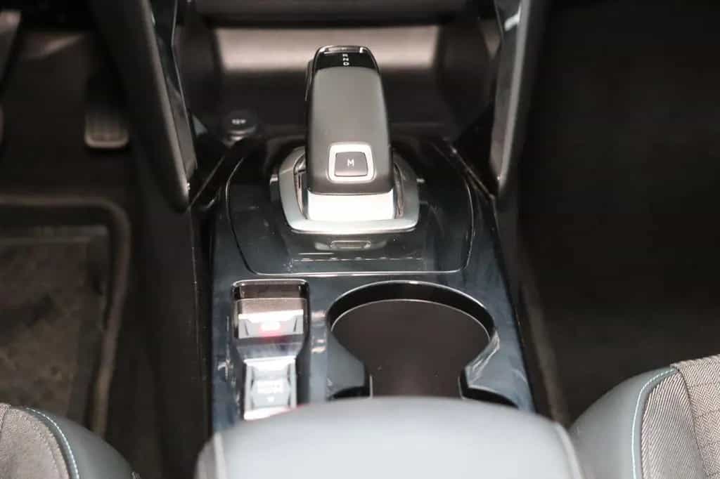 Peugeot 208 1.2i Allure Pack * HU / AU: neu 02/2022-photo-28