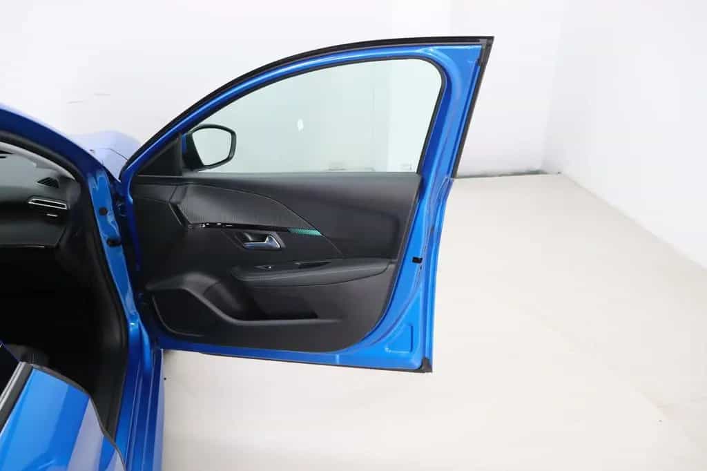 Peugeot 208 1.2i Allure Pack * HU / AU: neu 02/2022-photo-34