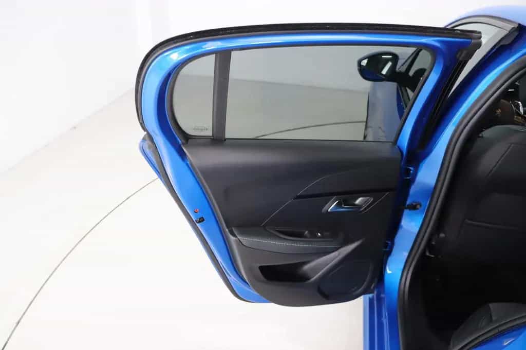 Peugeot 208 1.2i Allure Pack * HU / AU: neu 02/2022-photo-41