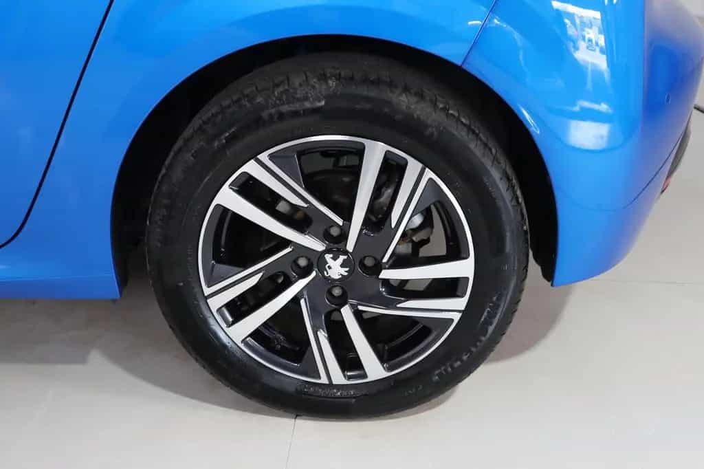 Peugeot 208 1.2i Allure Pack * HU / AU: neu 02/2022-photo-42