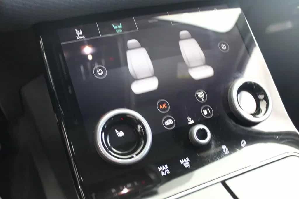 Land Rover Range Rover Velar R-Dynamic SE 04/2020-photo-16