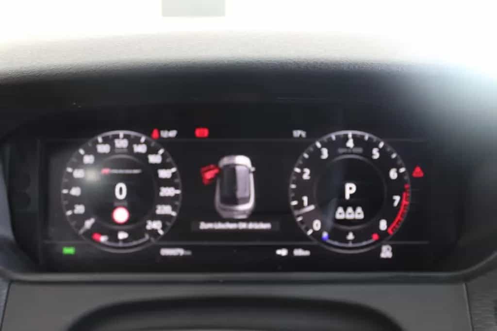 Land Rover Range Rover Velar R-Dynamic SE 04/2020-photo-18