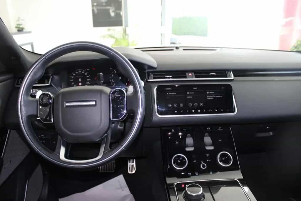 Land Rover Range Rover Velar R-Dynamic SE 04/2020-photo-21