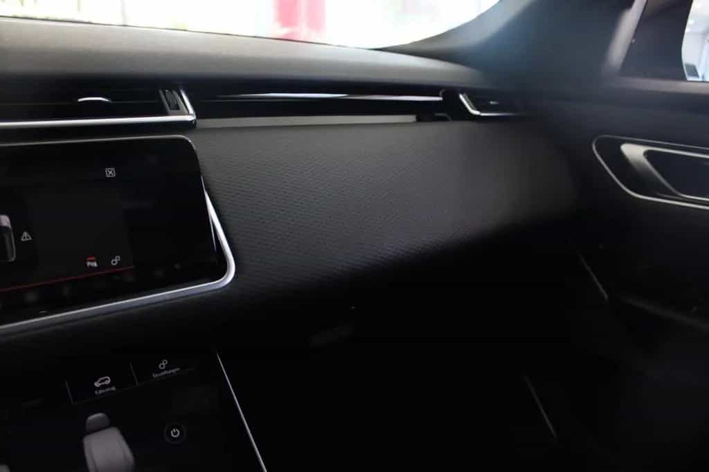 Land Rover Range Rover Velar R-Dynamic SE 04/2020-photo-33