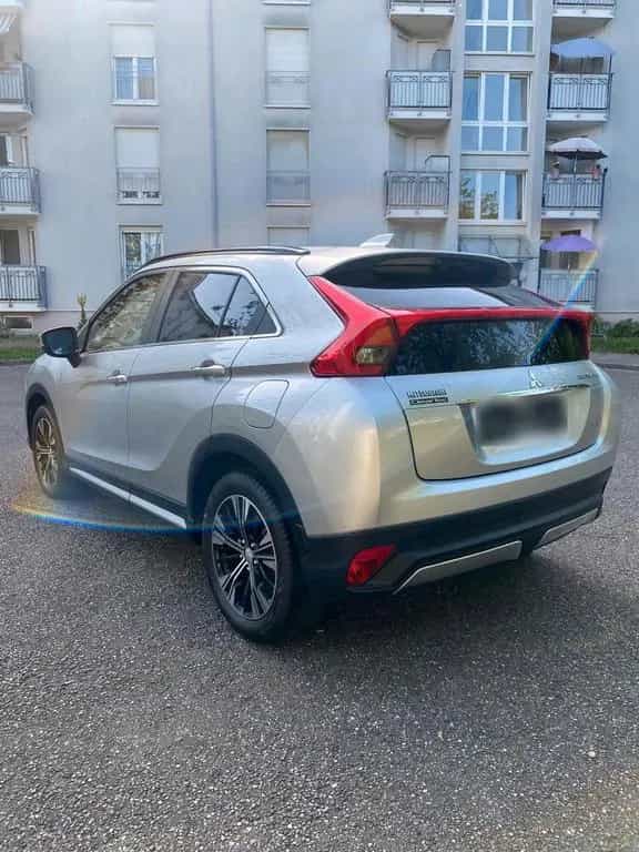 Mitsubishi Eclipse Cross 1.5 T-MIVEC ClearTec 2WD Plus 03/2019-photo-3