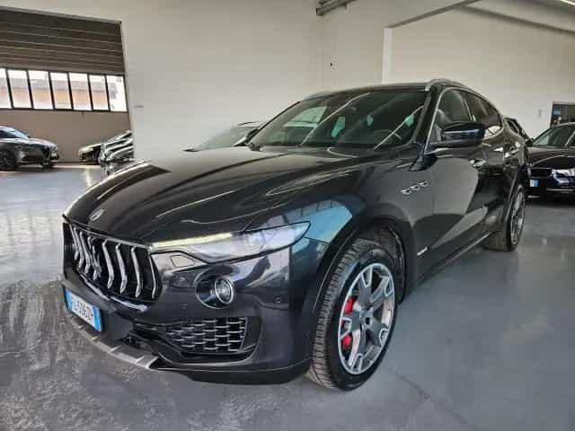 Maserati Levante 3.0 V6 430cv AUTOMATICO 09/2017-photo-2
