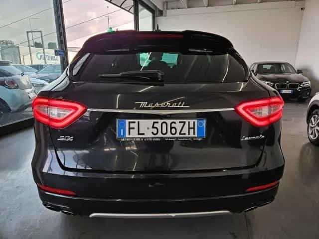 Maserati Levante 3.0 V6 430cv AUTOMATICO 09/2017-photo-4