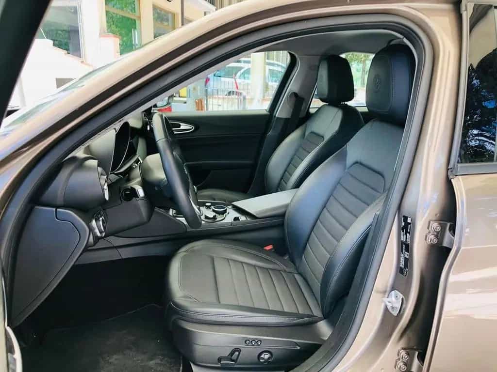 Alfa Romeo Giulia 2.2 Td 180cv Veloce 01/2019-photo-11