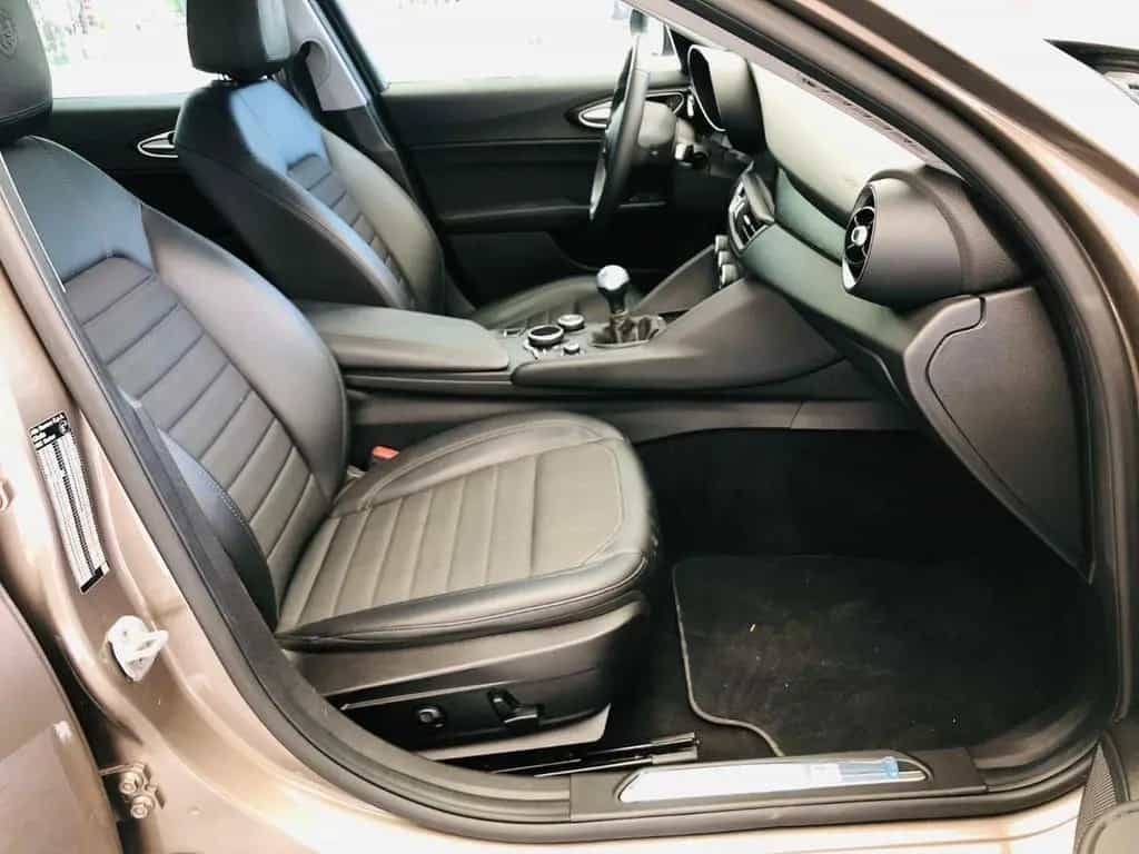 Alfa Romeo Giulia 2.2 Td 180cv Veloce 01/2019-photo-12
