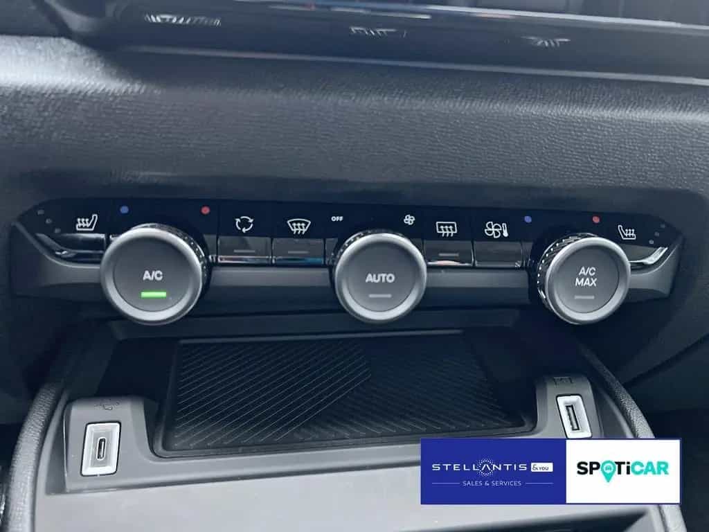 Citroën C4 X 1.2 PureTech 130 Shine S&S 1.2 PureTech 130 02/2024-photo-13
