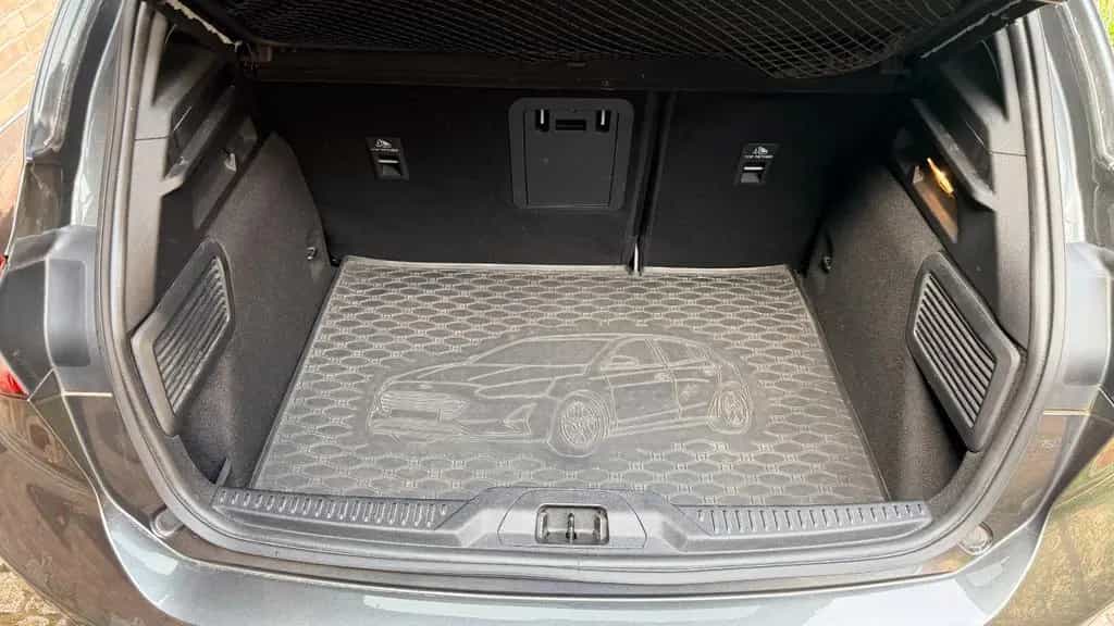 Ford Focus 2,3 ST Vollausst. incl. AHK 12/2020-photo-12