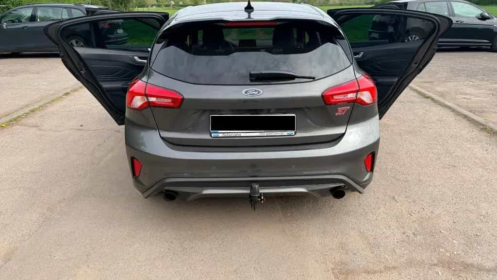 Ford Focus 2,3 ST Vollausst. incl. AHK 12/2020-photo-13