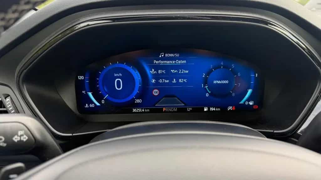 Ford Focus 2,3 ST Vollausst. incl. AHK 12/2020-photo-3