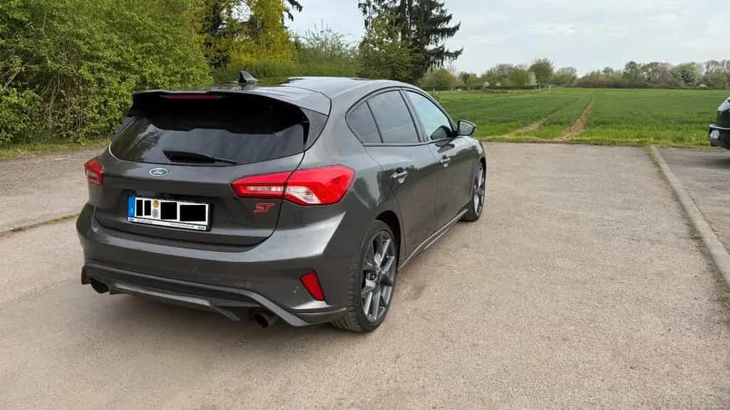 Ford Focus 2,3 ST Vollausst. incl. AHK 12/2020-photo-5