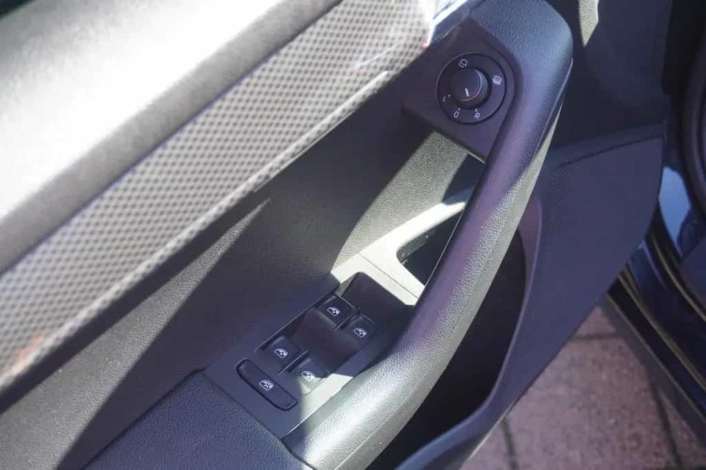 Skoda Octavia Combi 2.0TSI RS Standheizung ACC Panoram 10/2017-photo-24