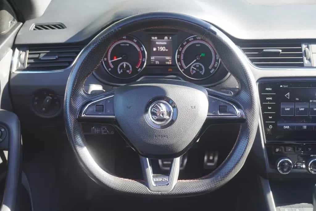 Skoda Octavia Combi 2.0TSI RS Standheizung ACC Panoram 10/2017-photo-26