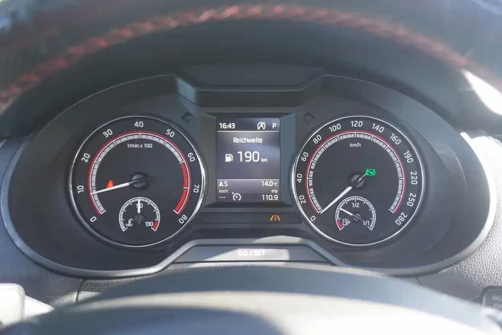 Skoda Octavia Combi 2.0TSI RS Standheizung ACC Panoram 10/2017-photo-27