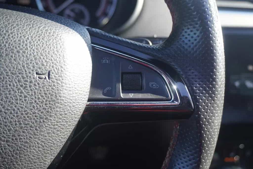 Skoda Octavia Combi 2.0TSI RS Standheizung ACC Panoram 10/2017-photo-29