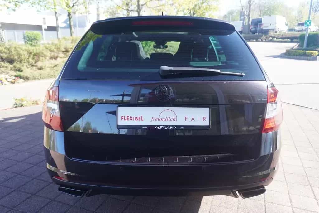 Skoda Octavia Combi 2.0TSI RS Standheizung ACC Panoram 10/2017-photo-3
