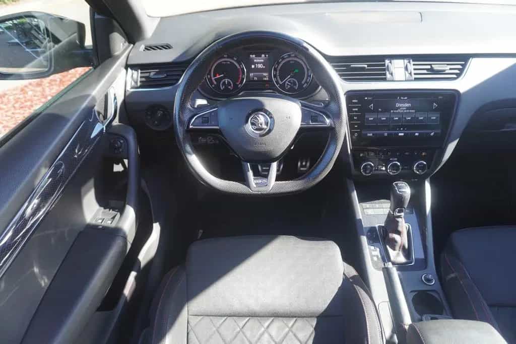 Skoda Octavia Combi 2.0TSI RS Standheizung ACC Panoram 10/2017-photo-8