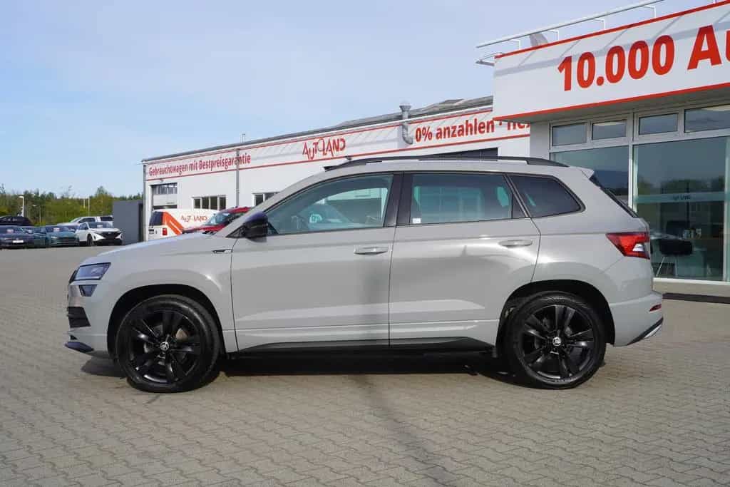 Skoda Karoq 1.5 TSI DSG Sportline LED ACC Kamera AHK 05/2019-photo-2