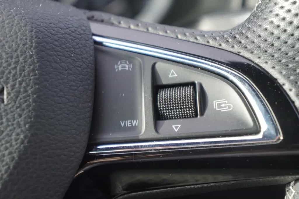 Skoda Karoq 1.5 TSI DSG Sportline LED ACC Kamera AHK 05/2019-photo-24