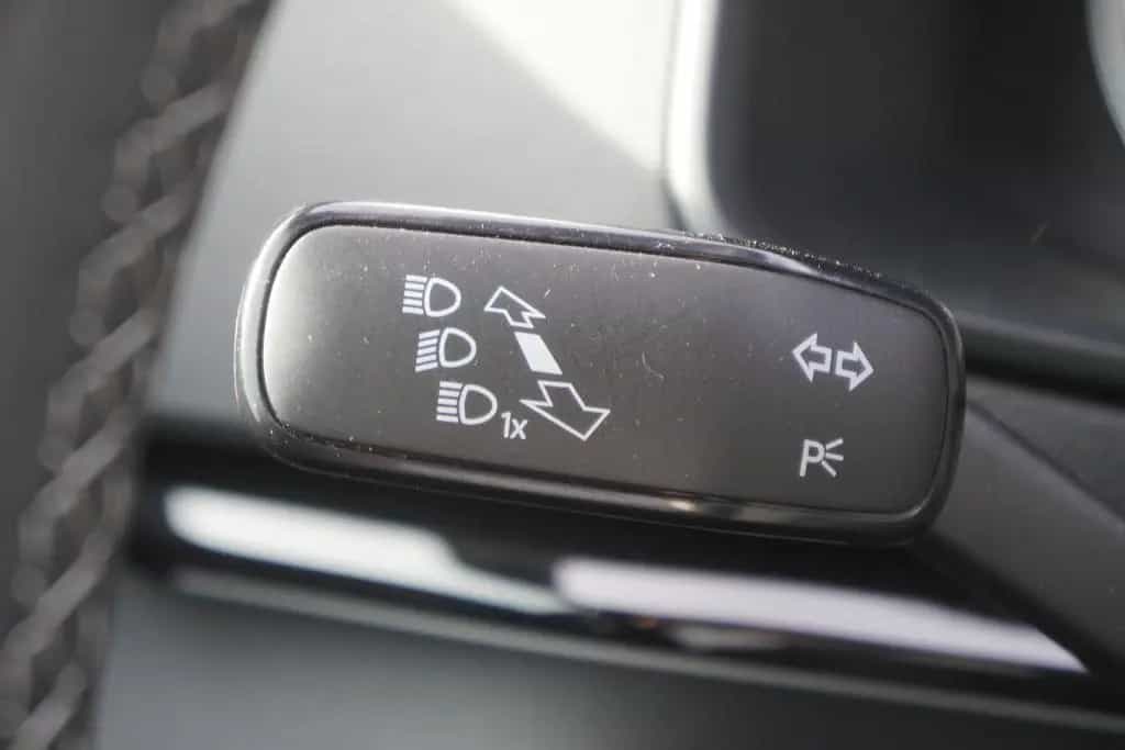 Skoda Karoq 1.5 TSI DSG Sportline LED ACC Kamera AHK 05/2019-photo-25
