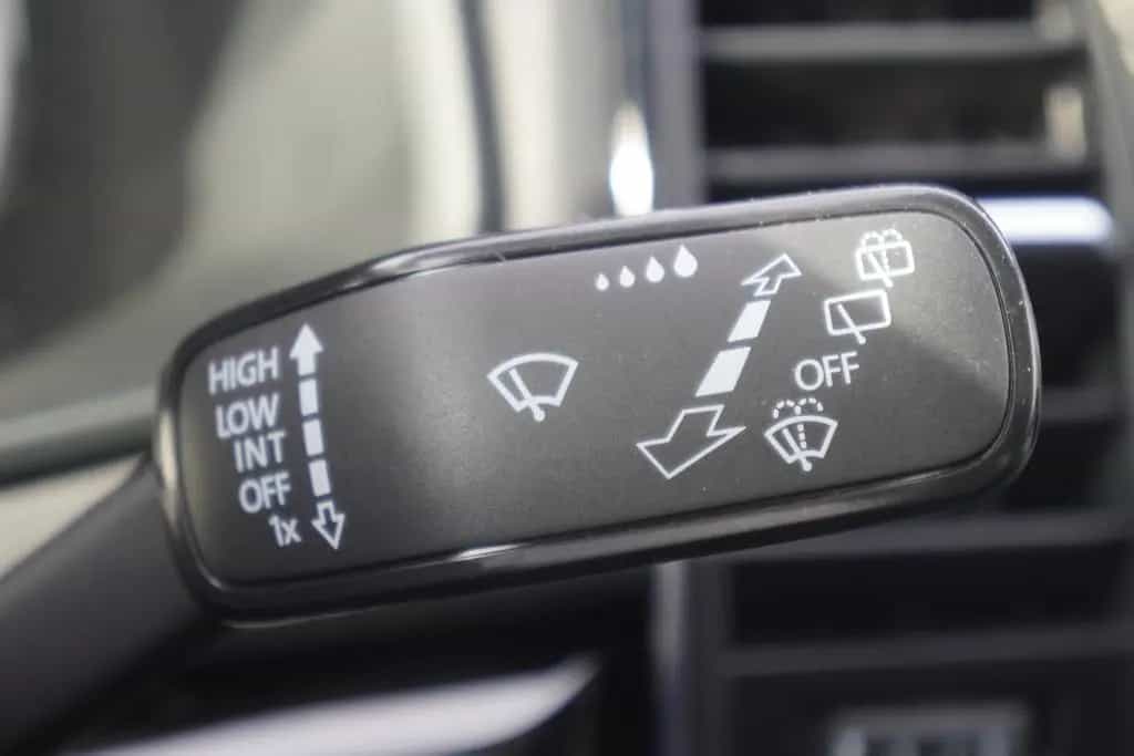 Skoda Karoq 1.5 TSI DSG Sportline LED ACC Kamera AHK 05/2019-photo-26
