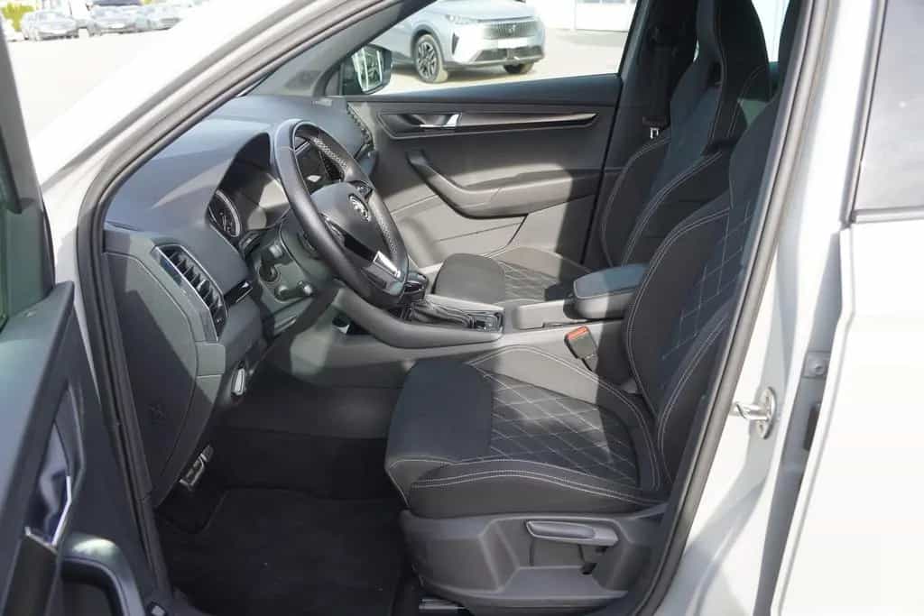 Skoda Karoq 1.5 TSI DSG Sportline LED ACC Kamera AHK 05/2019-photo-32
