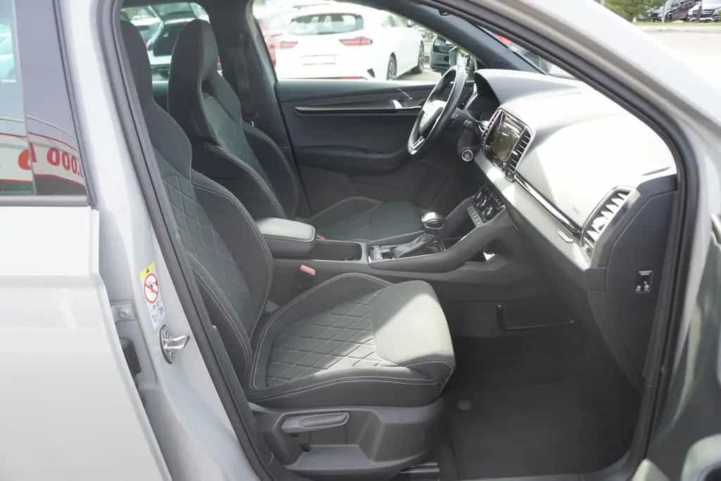 Skoda Karoq 1.5 TSI DSG Sportline LED ACC Kamera AHK 05/2019-photo-33