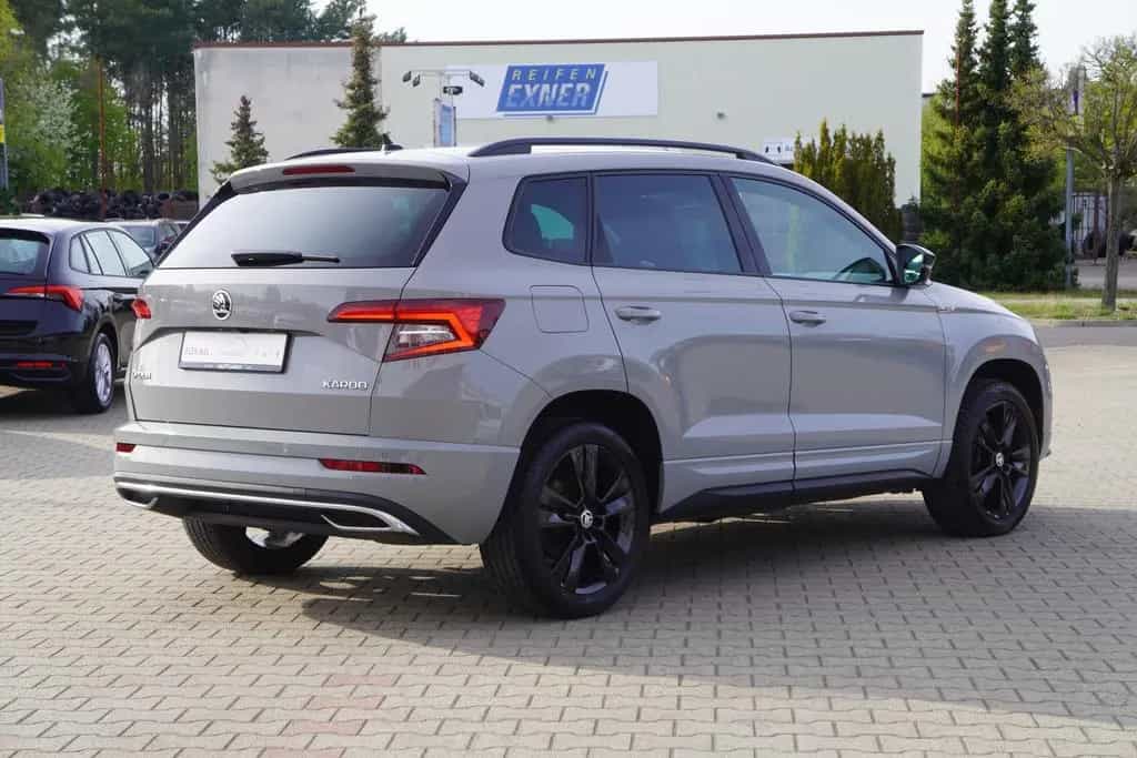 Skoda Karoq 1.5 TSI DSG Sportline LED ACC Kamera AHK 05/2019-photo-5