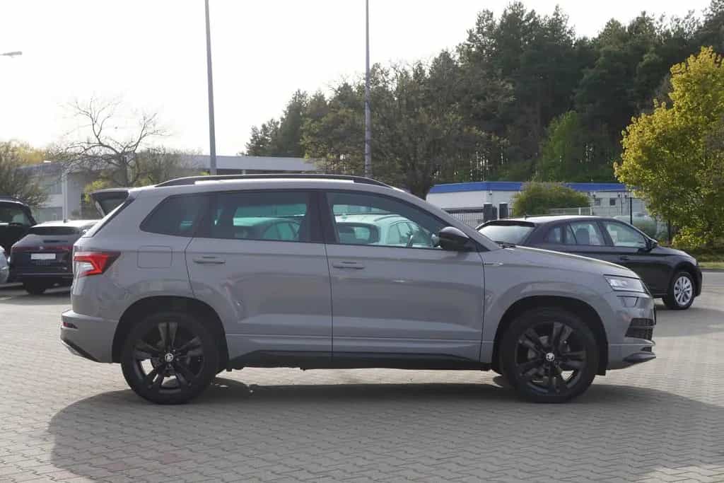 Skoda Karoq 1.5 TSI DSG Sportline LED ACC Kamera AHK 05/2019-photo-6