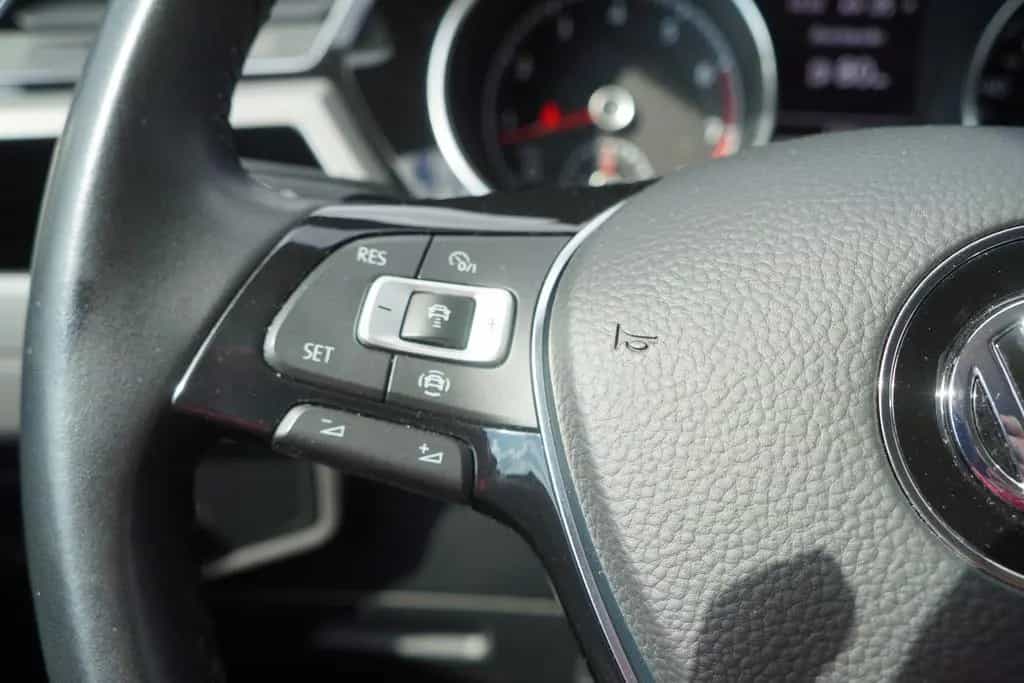 Volkswagen Touran 1.5 TSI R-Line DSG LED Navi ACC AHK PDC 03/2019-photo-15