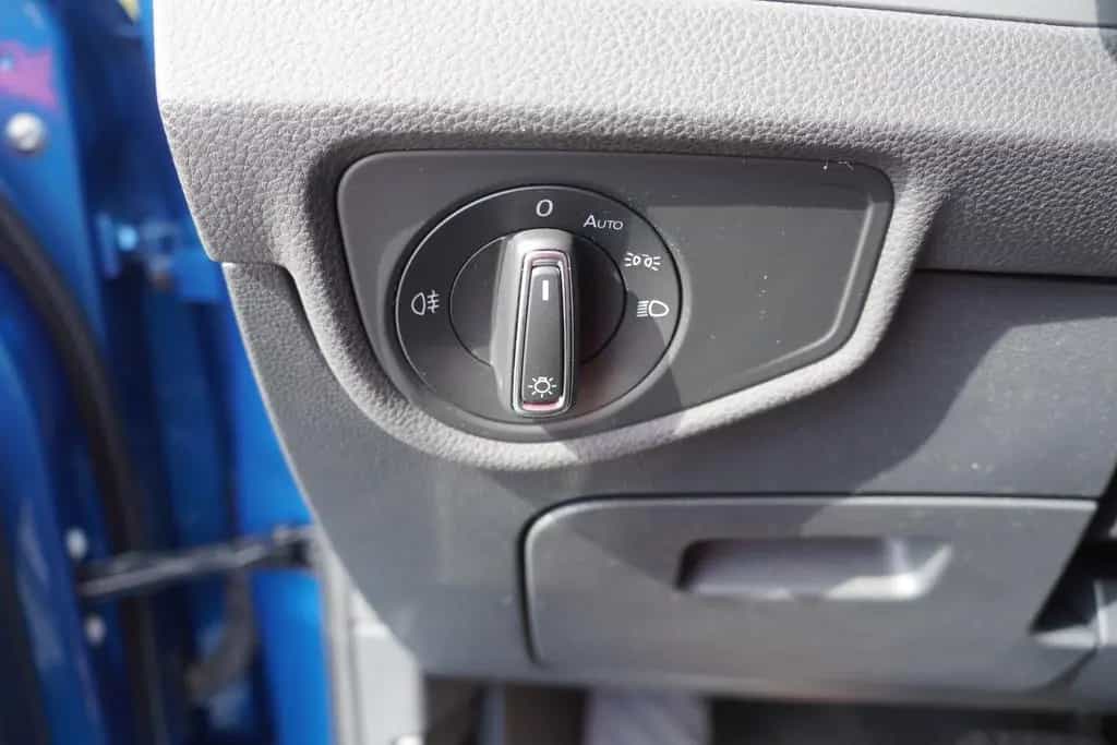 Volkswagen Touran 1.5 TSI R-Line DSG LED Navi ACC AHK PDC 03/2019-photo-24