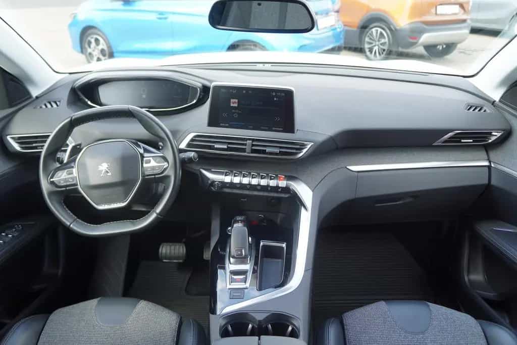 Peugeot 3008 1.2 PureTech 130 Allure Standheizung AHK 02/2020-photo-10