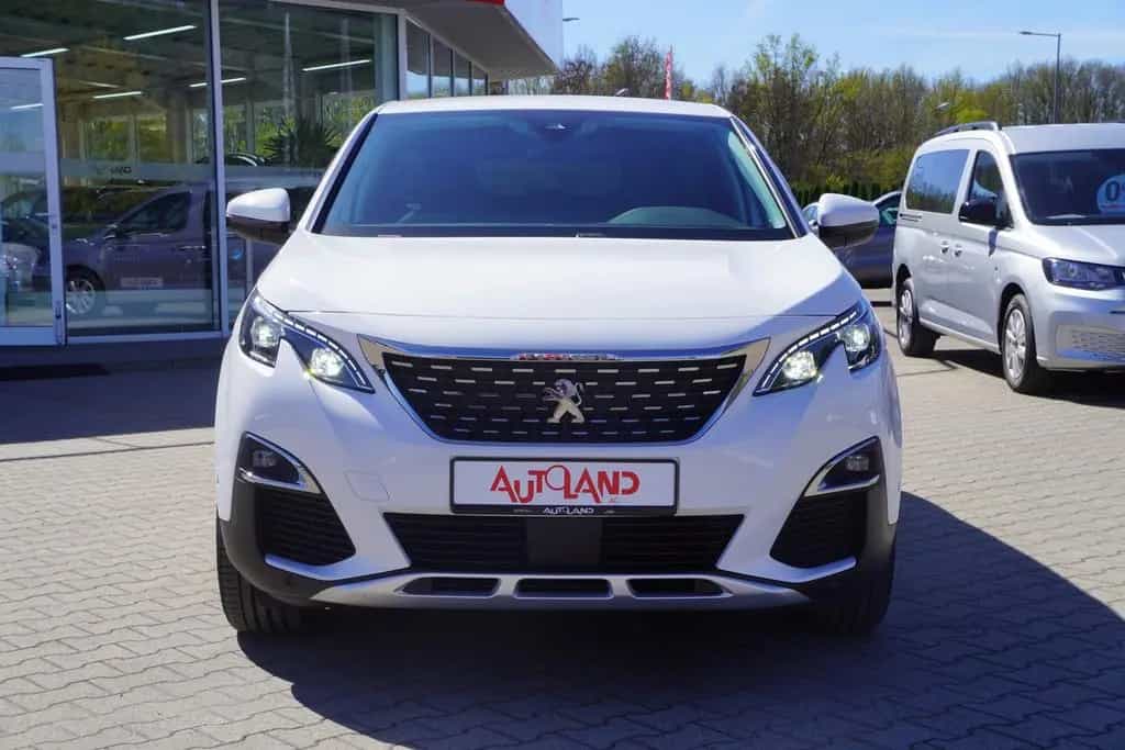 Peugeot 3008 1.2 PureTech 130 Allure Standheizung AHK 02/2020-photo-4