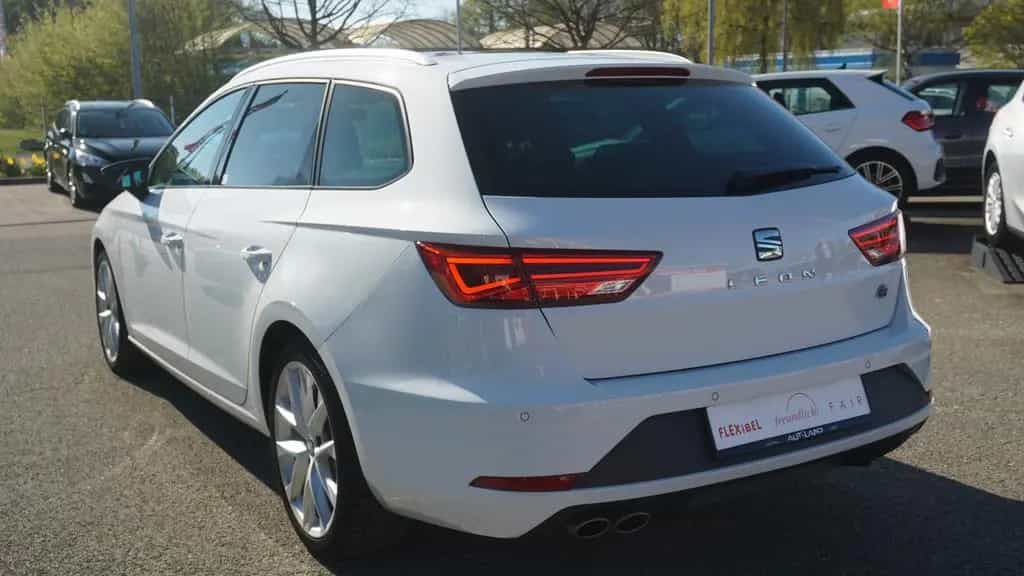 Seat Leon ST 1.5 TSI FR LED Navi Beats Panorama ACC 01/2019-photo-3