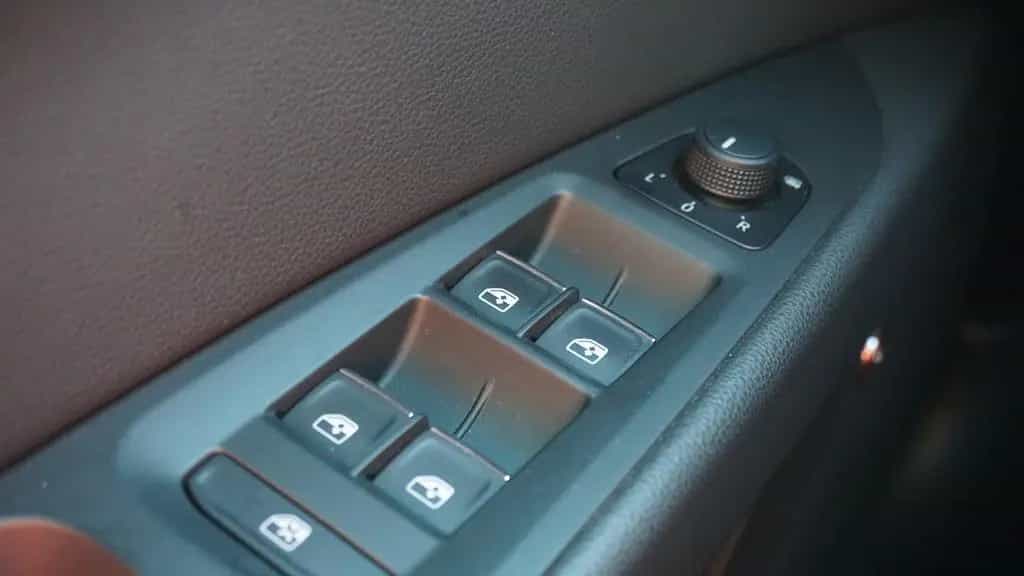 Seat Leon 1.5 FR Black Matt Edition 07/2019-photo-18