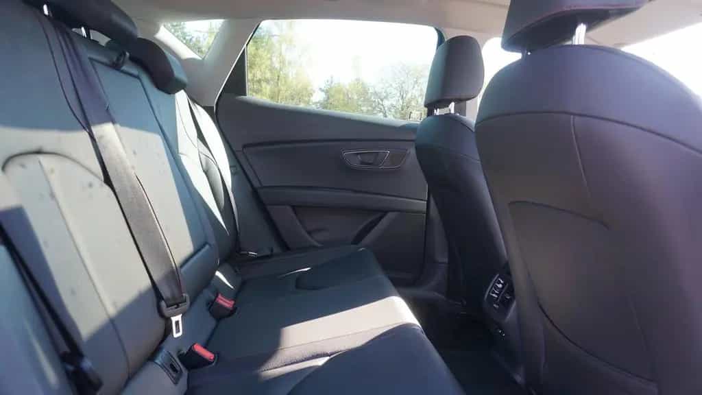 Seat Leon 1.5 FR Black Matt Edition 07/2019-photo-28