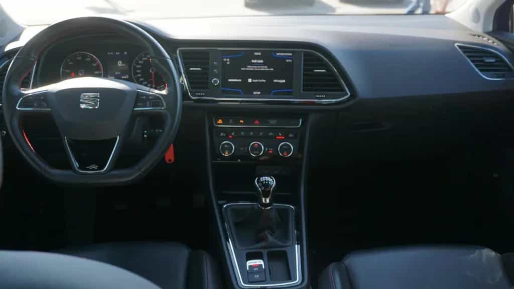 Seat Leon 1.5 FR Black Matt Edition 07/2019-photo-9