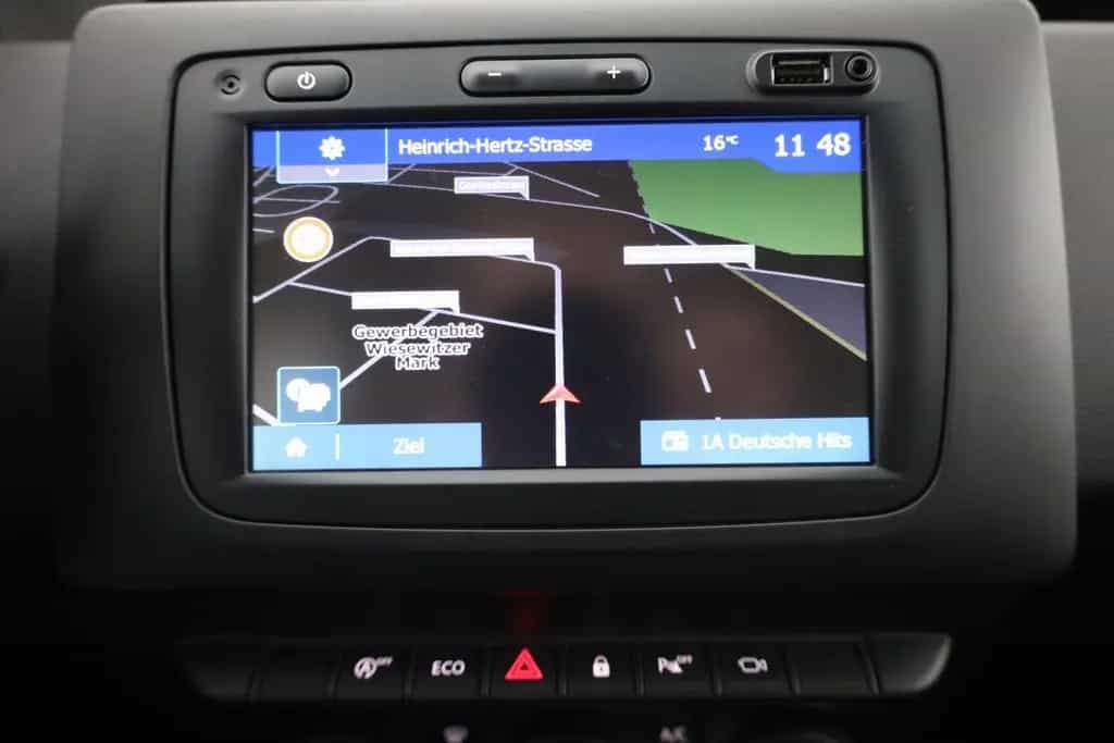 Dacia Duster II 1.3 TCE Adventure LED Navi 360° AHK 02/2019-photo-10